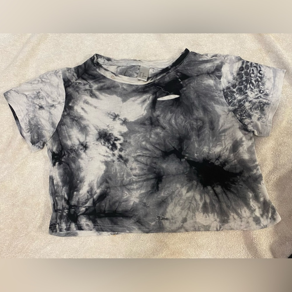 Distressed tye dye crop